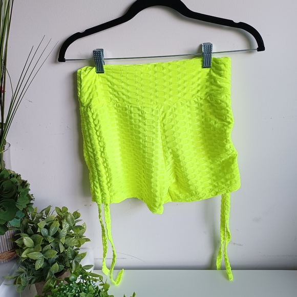 Gustave Design Butt Lifting High Waist Yoga Shorts - Picture 4 of 6